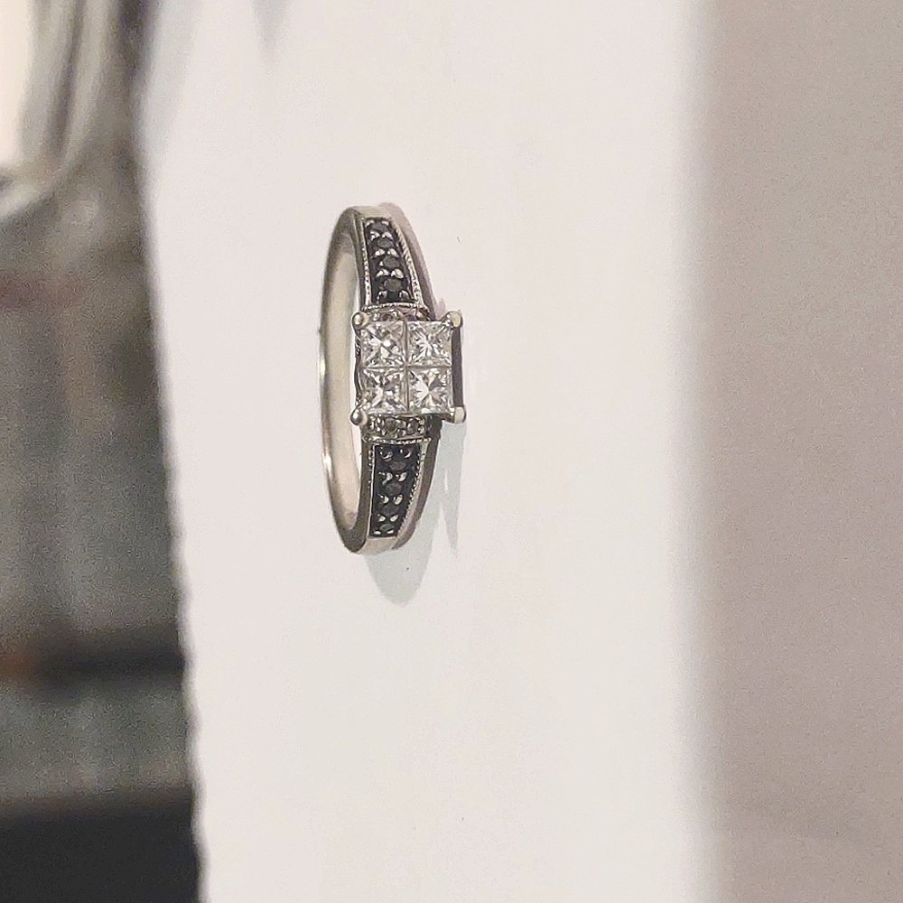 Kay Jewelers black white diamond engagement ring 6.5